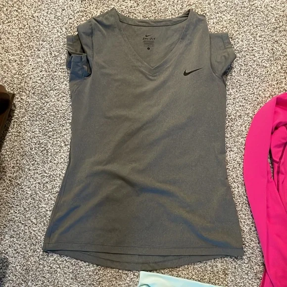 NIKE BUNDLE - Picture 9 of 16